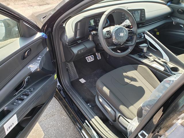 new 2025 Hyundai Elantra car, priced at $24,352