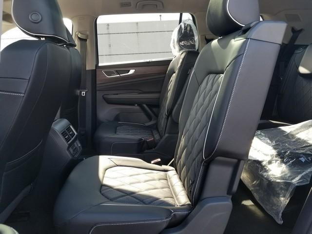 new 2025 Volkswagen Atlas car, priced at $54,738
