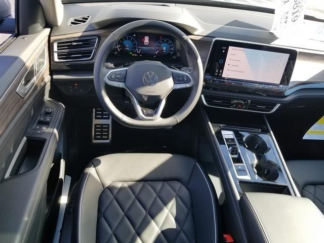 new 2025 Volkswagen Atlas car, priced at $54,738