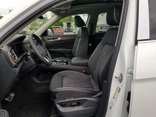 new 2025 Volkswagen Atlas car, priced at $55,175