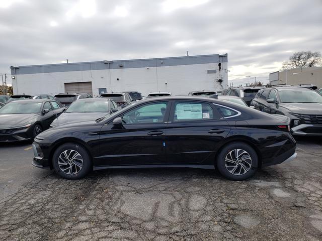 new 2026 Hyundai Sonata Hybrid car, priced at $30,211