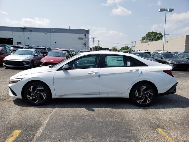new 2025 Hyundai ELANTRA HEV car, priced at $29,061