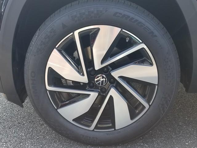 new 2025 Volkswagen Atlas car, priced at $45,801