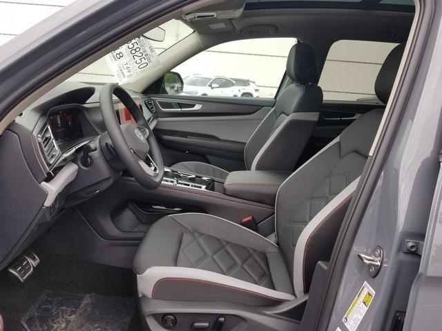new 2025 Volkswagen Atlas car, priced at $48,380