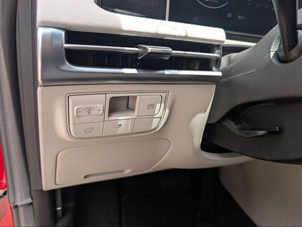 new 2025 Hyundai Tucson car, priced at $41,998