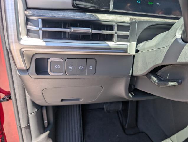 new 2025 Hyundai SANTA FE HEV car, priced at $52,595