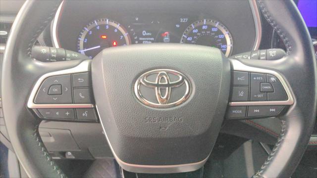 used 2023 Toyota Highlander car, priced at $38,995