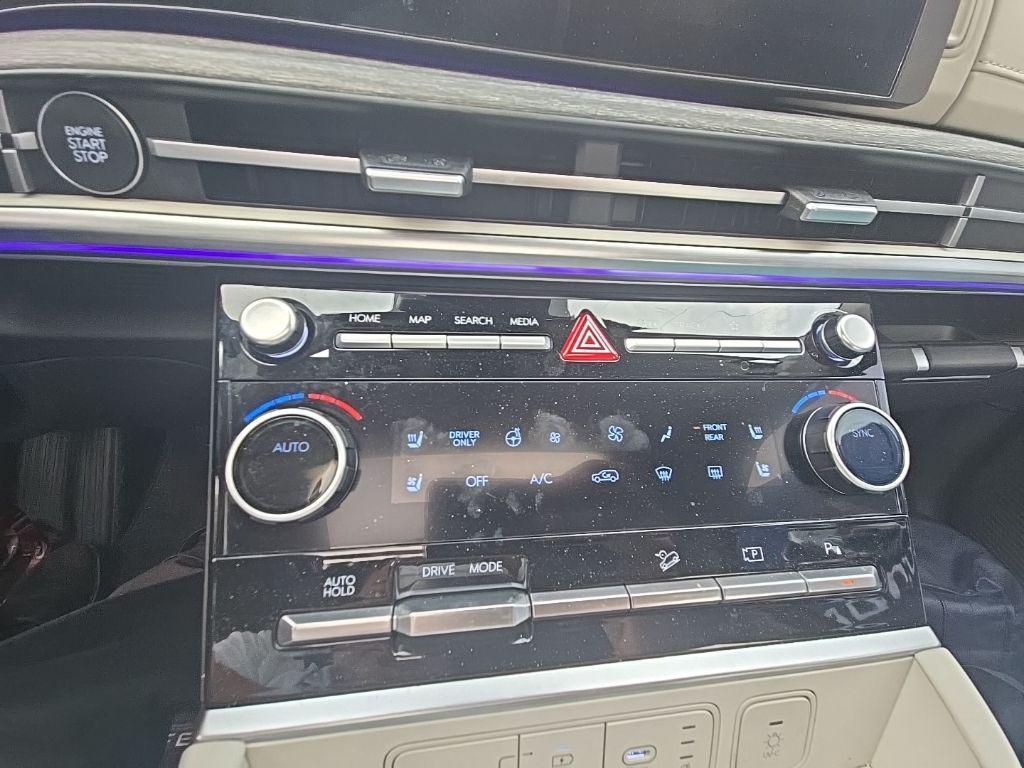 used 2025 Hyundai Santa Fe car, priced at $43,492