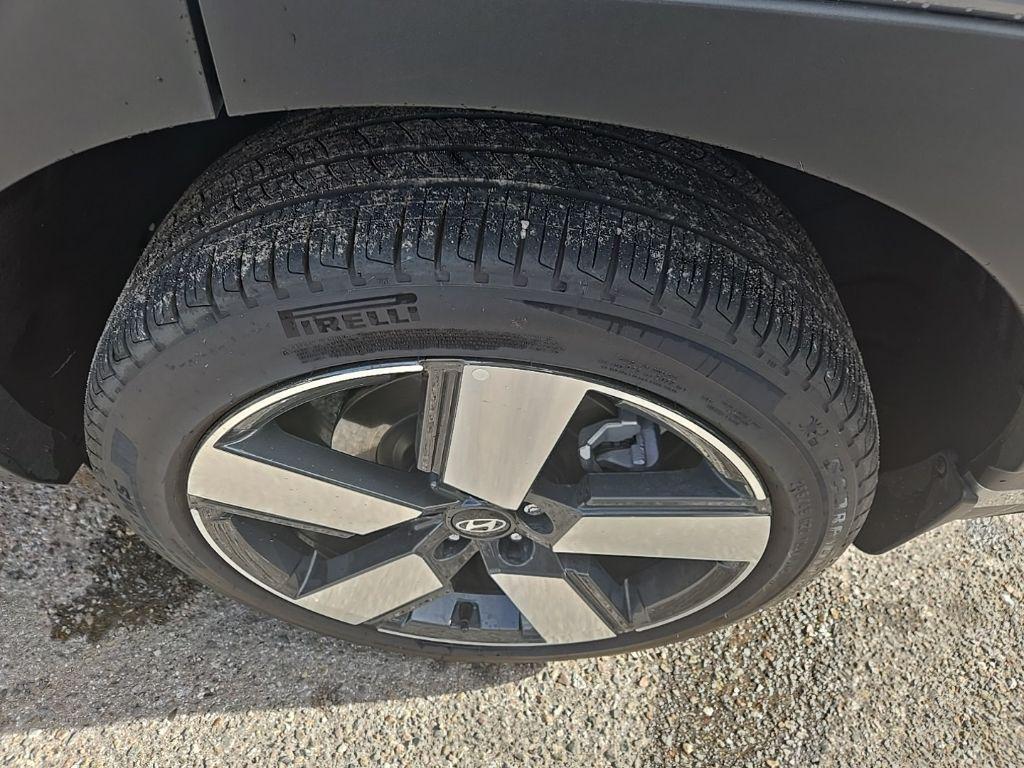 used 2025 Hyundai Santa Fe car, priced at $43,492
