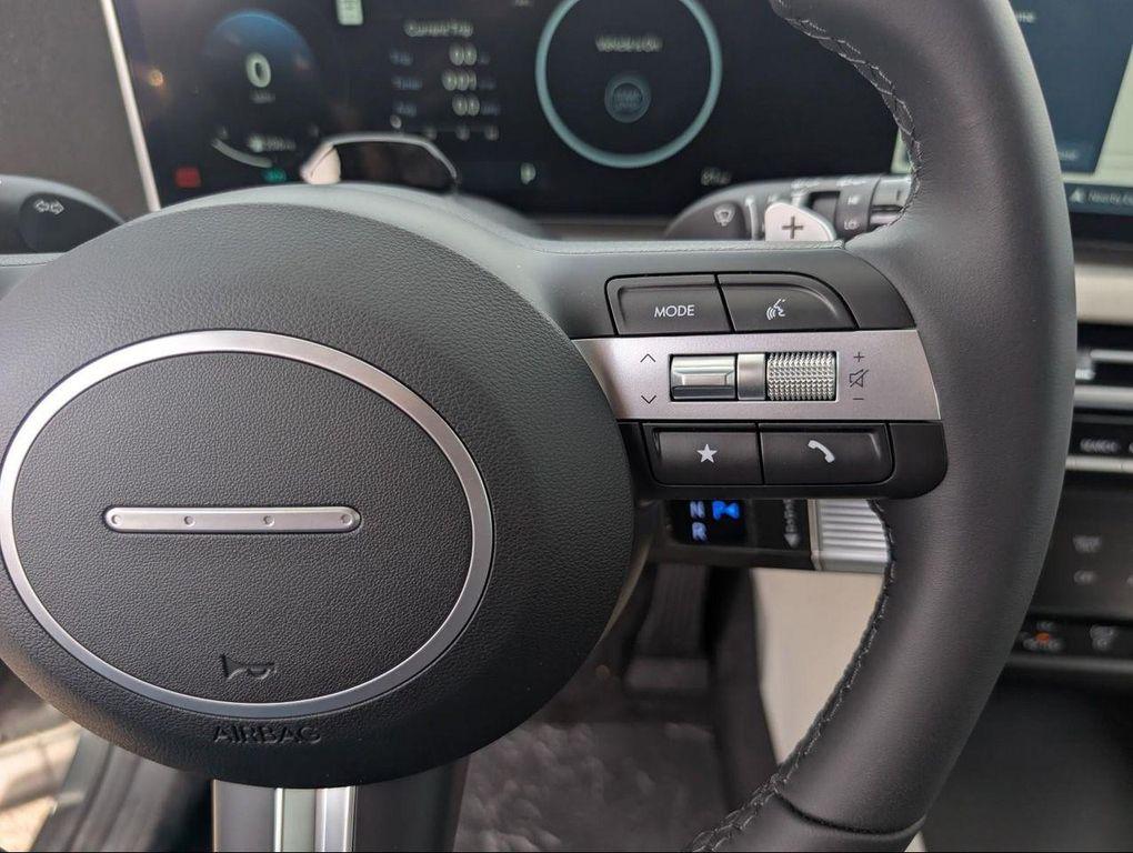 new 2025 Hyundai TUCSON Hybrid car, priced at $37,940