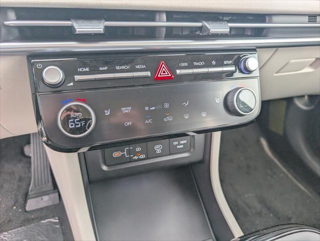 new 2025 Hyundai TUCSON Hybrid car, priced at $37,940