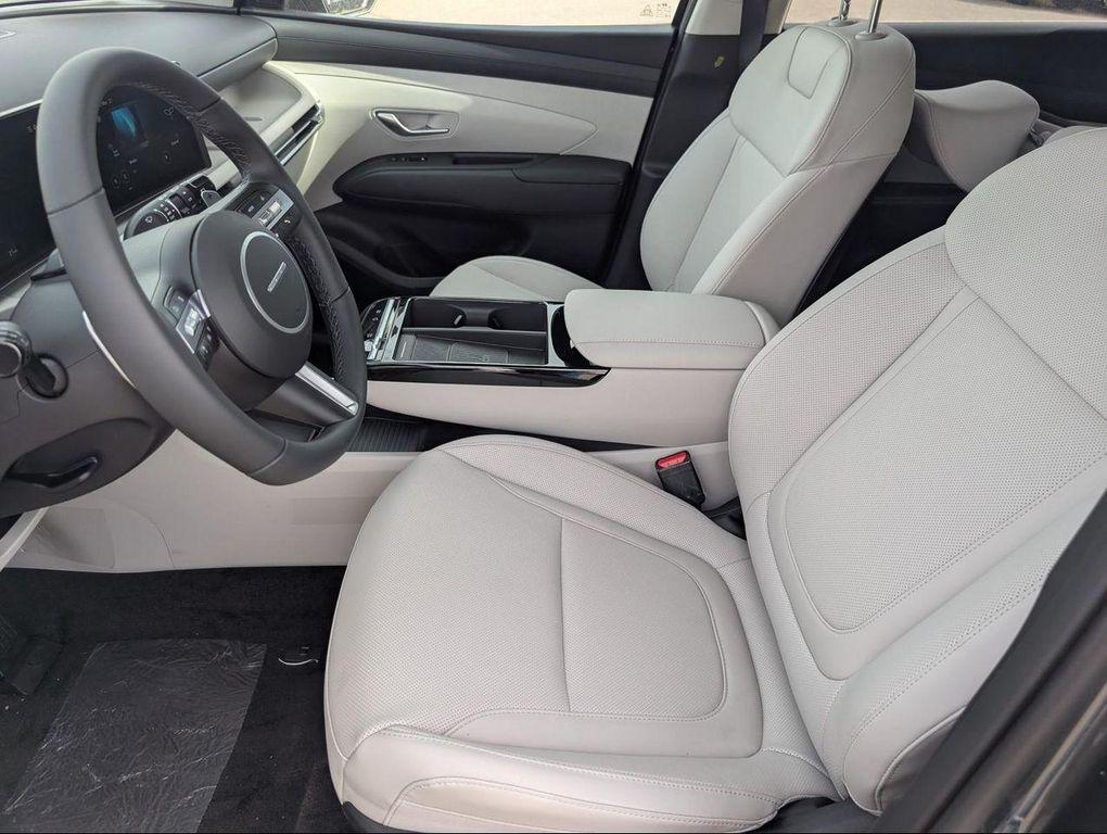 new 2025 Hyundai TUCSON Hybrid car, priced at $37,940