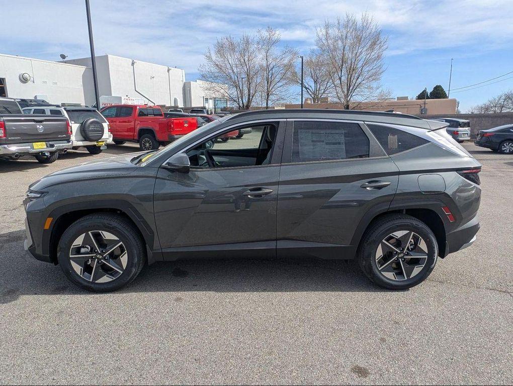 new 2025 Hyundai TUCSON Hybrid car, priced at $37,940