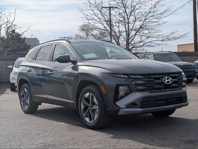 new 2025 Hyundai TUCSON Hybrid car, priced at $37,940