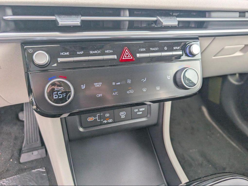 new 2025 Hyundai TUCSON Hybrid car, priced at $37,940