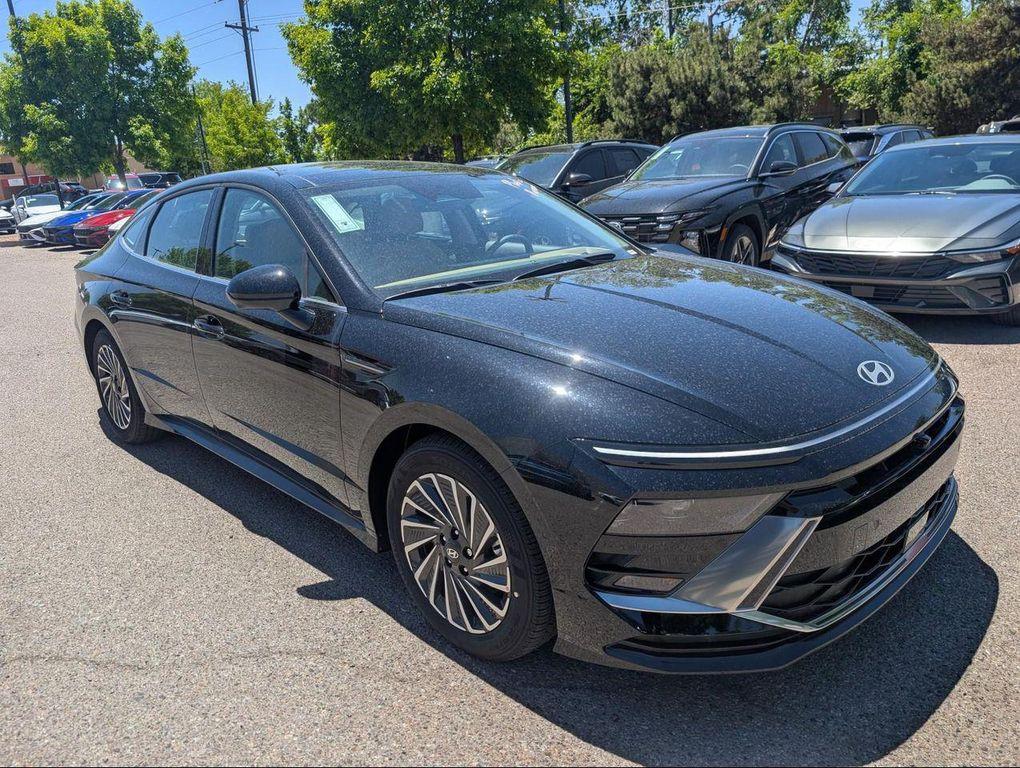 new 2025 Hyundai Sonata Hybrid car, priced at $38,955