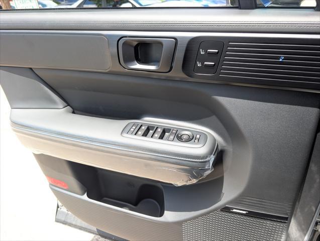 new 2025 Hyundai SANTA FE HEV car, priced at $51,889