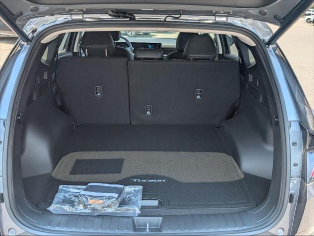 new 2025 Hyundai TUCSON Hybrid car, priced at $38,320
