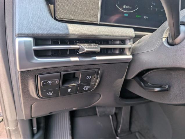 new 2025 Hyundai TUCSON Hybrid car, priced at $38,320