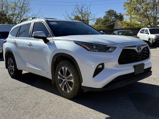 used 2023 Toyota Highlander Hybrid car, priced at $46,593