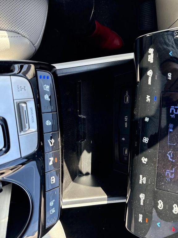 new 2024 Hyundai TUCSON Hybrid car, priced at $34,500