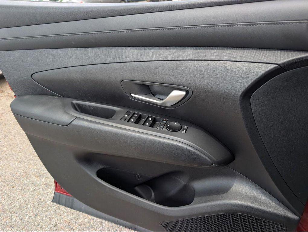 new 2025 Hyundai TUCSON Hybrid car, priced at $38,860