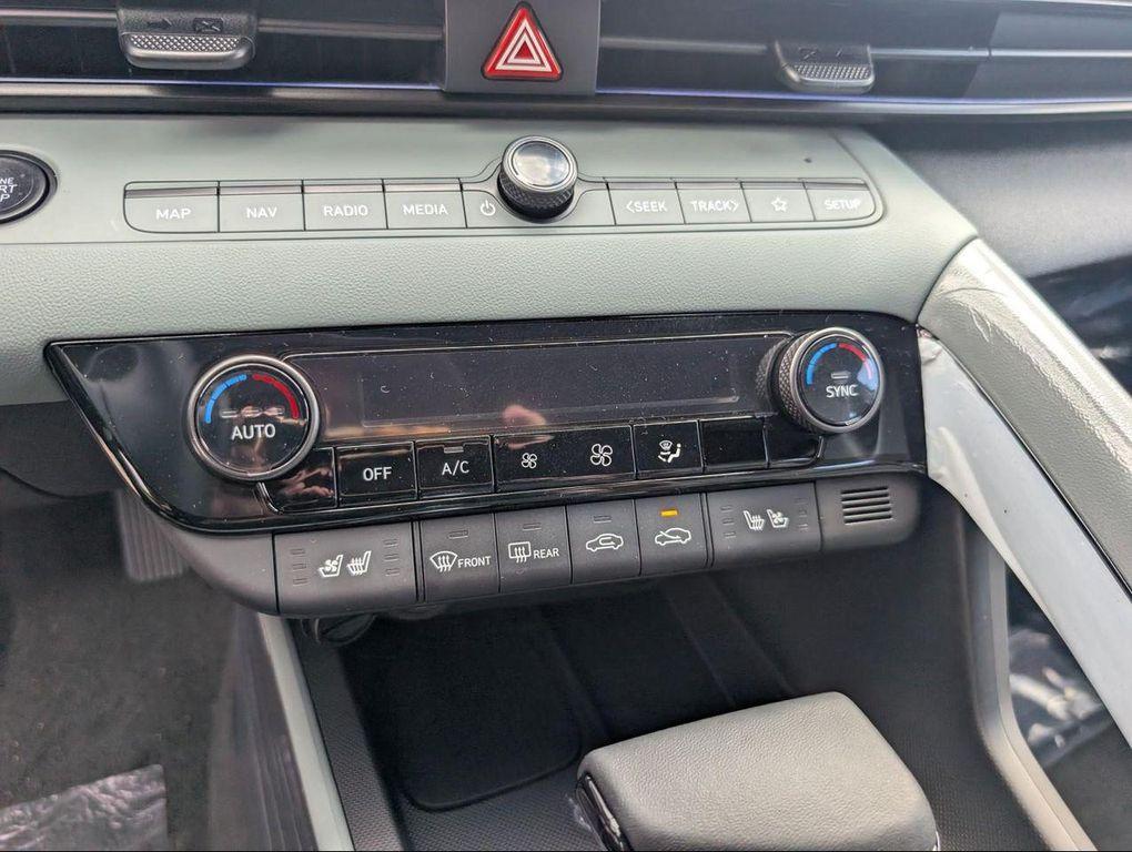 new 2025 Hyundai Elantra car, priced at $31,830