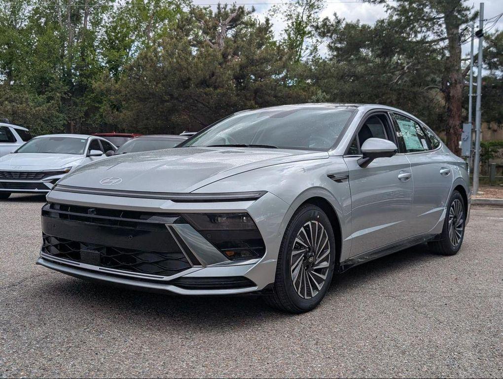 new 2025 Hyundai Sonata Hybrid car, priced at $38,950