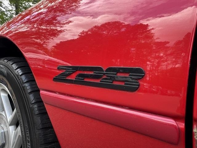 used 1995 Chevrolet Camaro car, priced at $10,995
