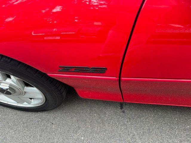 used 1995 Chevrolet Camaro car, priced at $10,995
