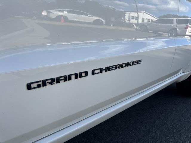 used 2015 Jeep Grand Cherokee car, priced at $13,343