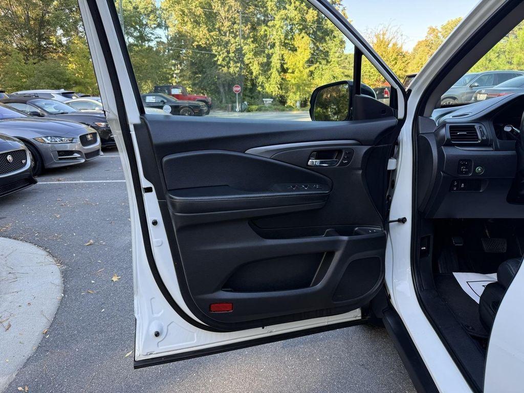 used 2020 Honda Pilot car, priced at $17,995