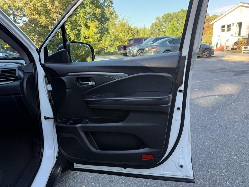 used 2020 Honda Pilot car, priced at $17,995