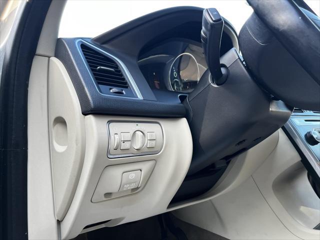 used 2015 Volvo XC60 car, priced at $9,995