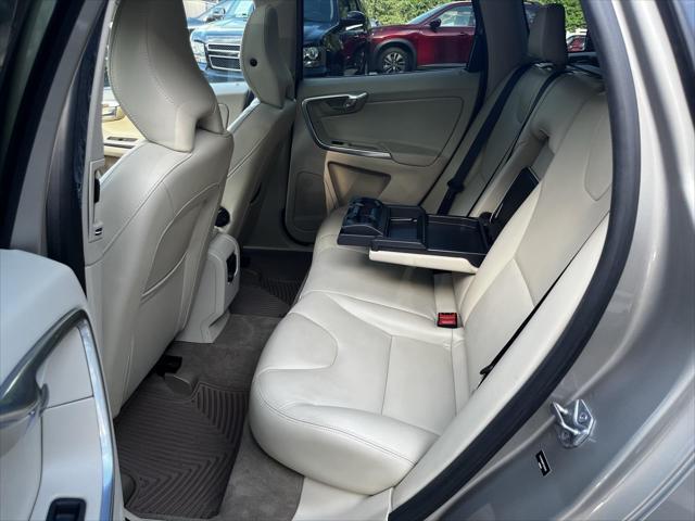 used 2015 Volvo XC60 car, priced at $9,995