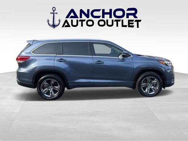 used 2019 Toyota Highlander car, priced at $28,995