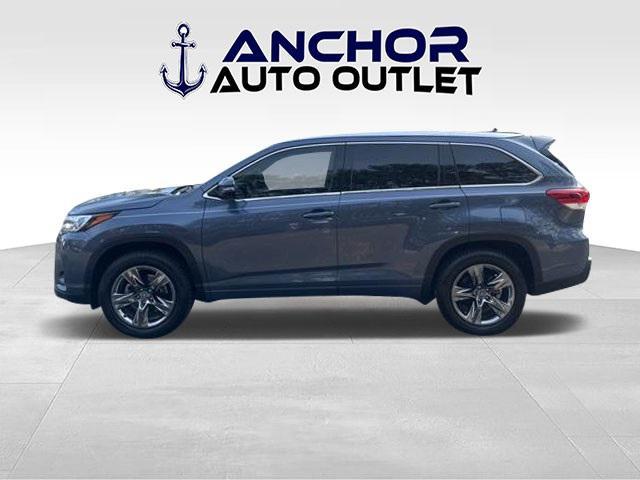 used 2019 Toyota Highlander car, priced at $28,995