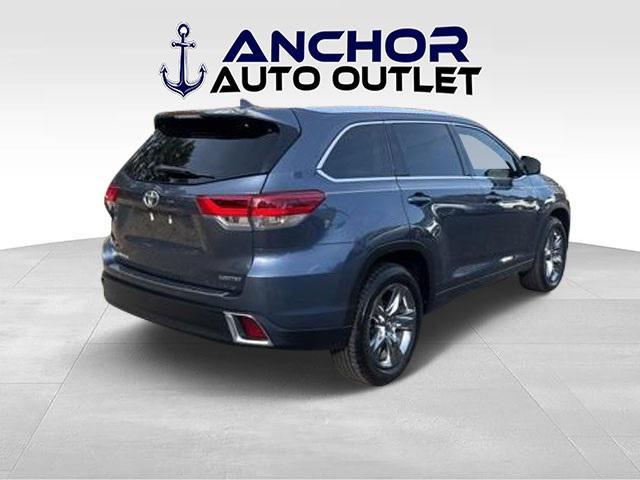 used 2019 Toyota Highlander car, priced at $28,995