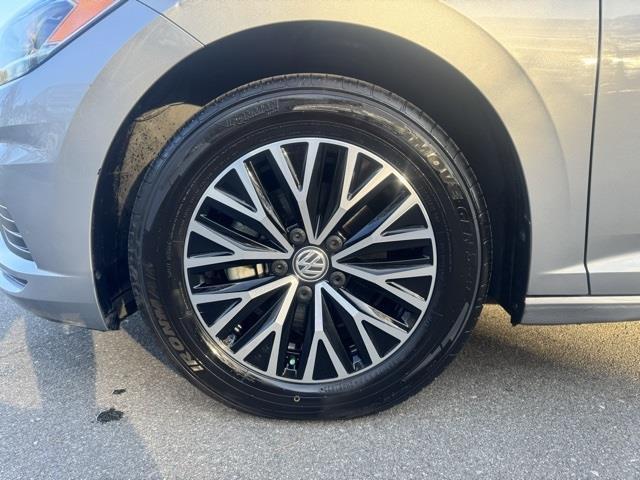 used 2021 Volkswagen Jetta car, priced at $15,995