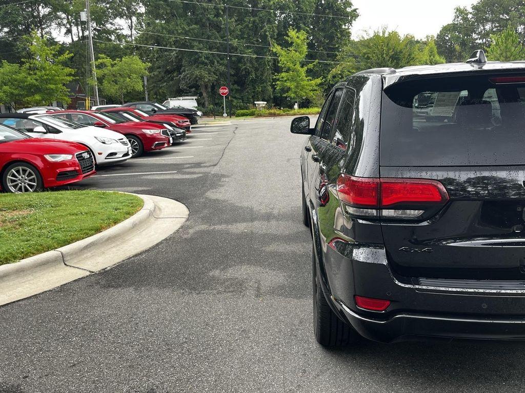 used 2017 Jeep Grand Cherokee car, priced at $9,995
