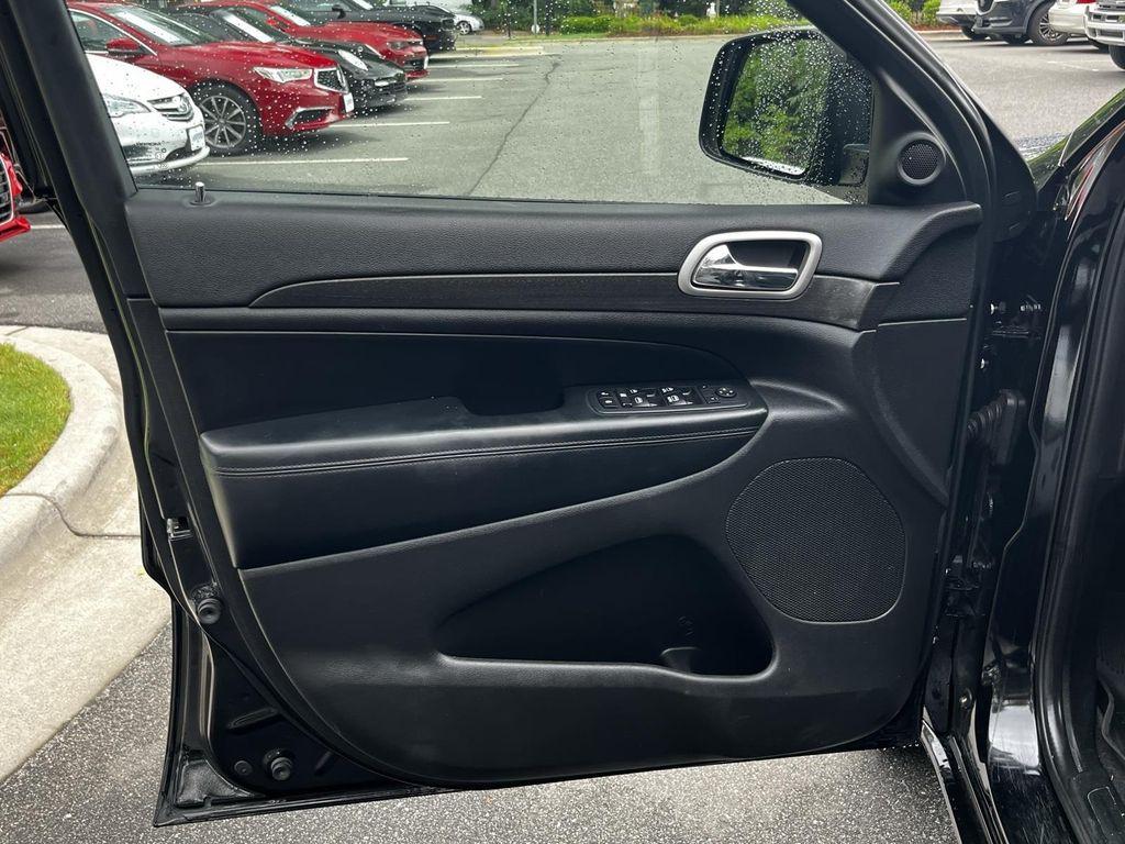 used 2017 Jeep Grand Cherokee car, priced at $9,995