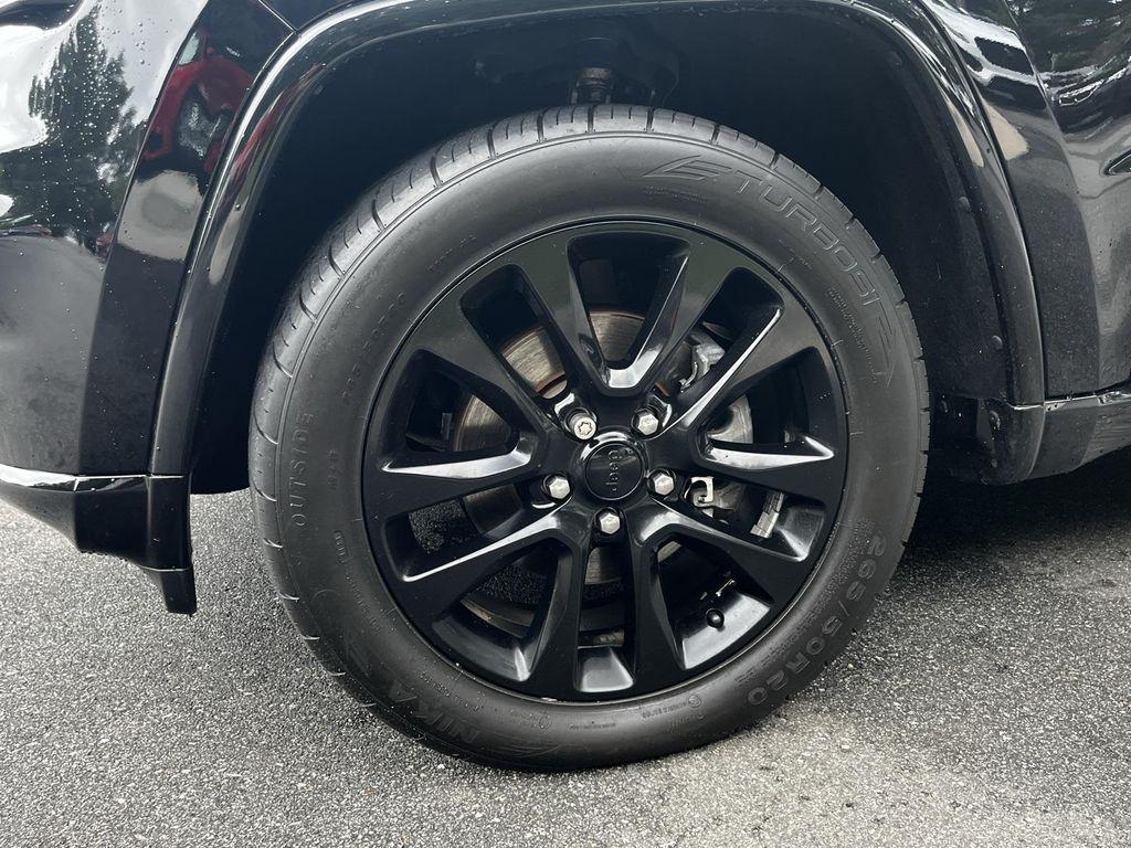 used 2017 Jeep Grand Cherokee car, priced at $9,995
