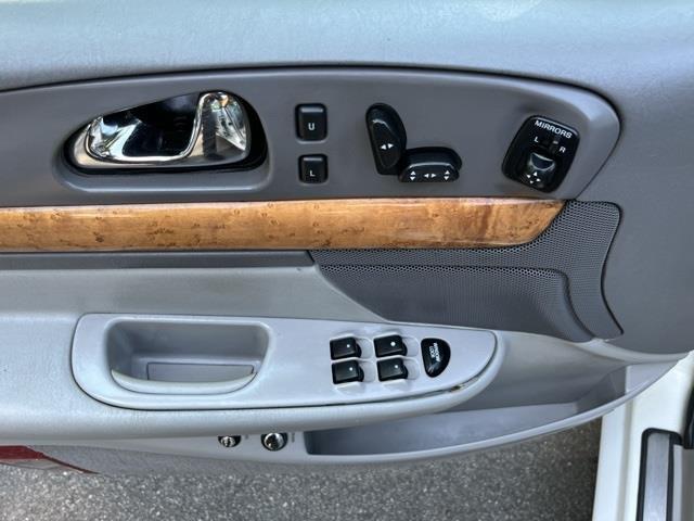 used 2001 Lincoln Continental car, priced at $3,995
