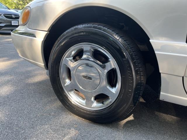 used 2001 Lincoln Continental car, priced at $3,995