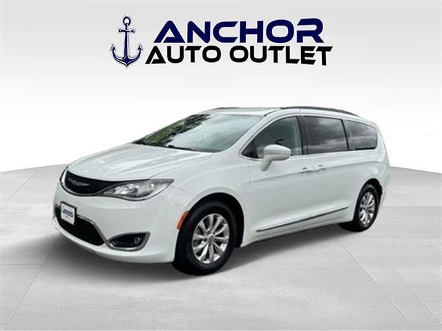 used 2017 Chrysler Pacifica car, priced at $11,995