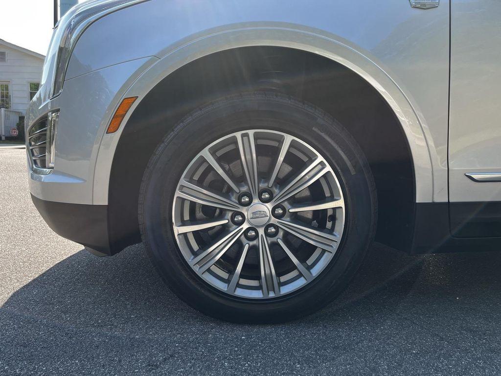 used 2017 Cadillac XT5 car, priced at $15,912