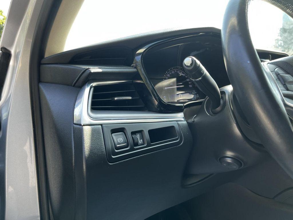 used 2017 Cadillac XT5 car, priced at $15,912