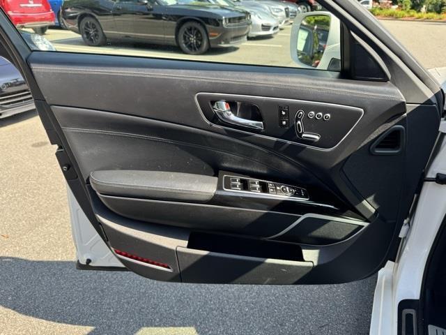 used 2015 Kia K900 car, priced at $12,995