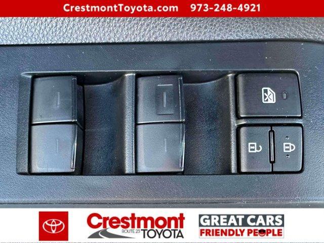 used 2023 Toyota Highlander car, priced at $37,988