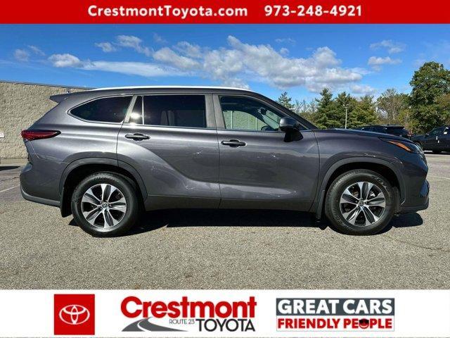 used 2023 Toyota Highlander car, priced at $37,988
